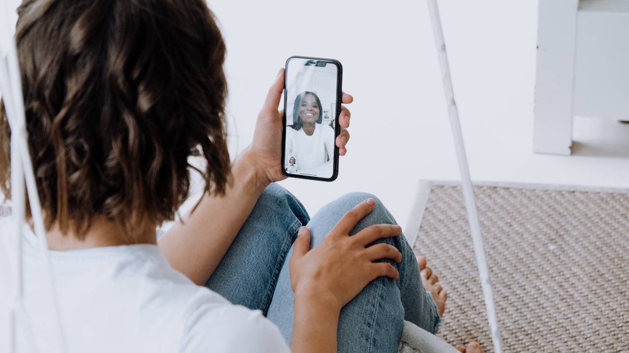 Requirements to Use FaceTime Screen Share on iPhone