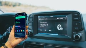 Understanding the iOS 18.4 CarPlay Issues