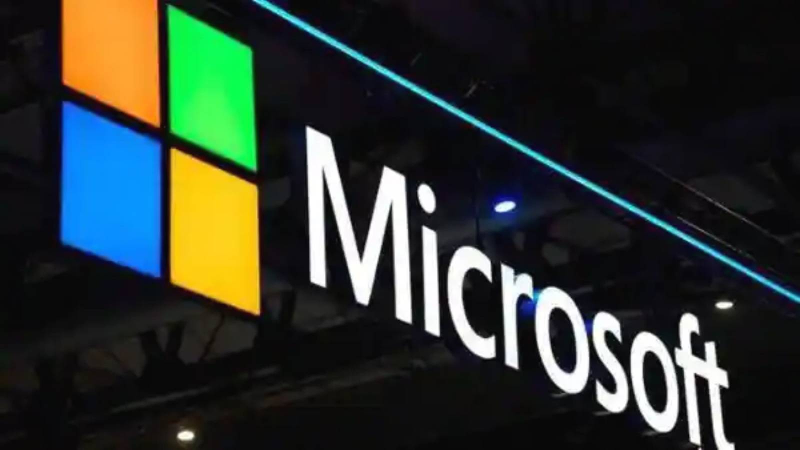 What caused the Microsoft outage